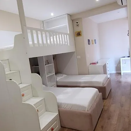 Family Apartment *